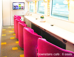 Downstairs café : 6 seats