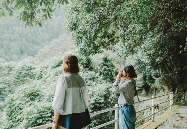 天皇淵近くの川沿い