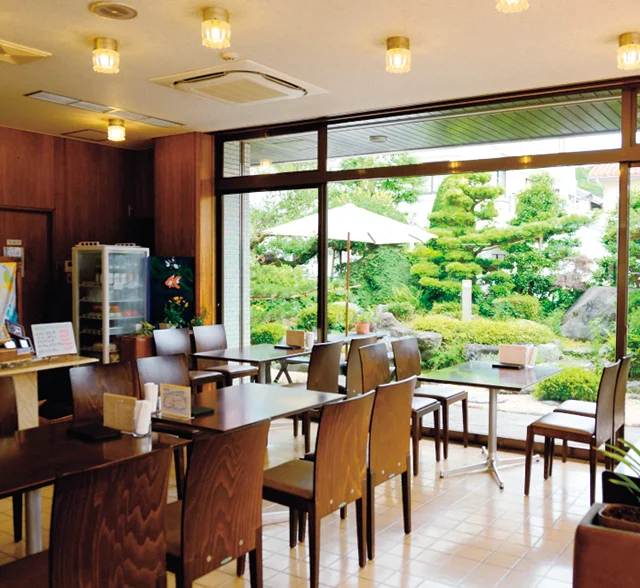 イワジン真珠喫茶室の店内写真