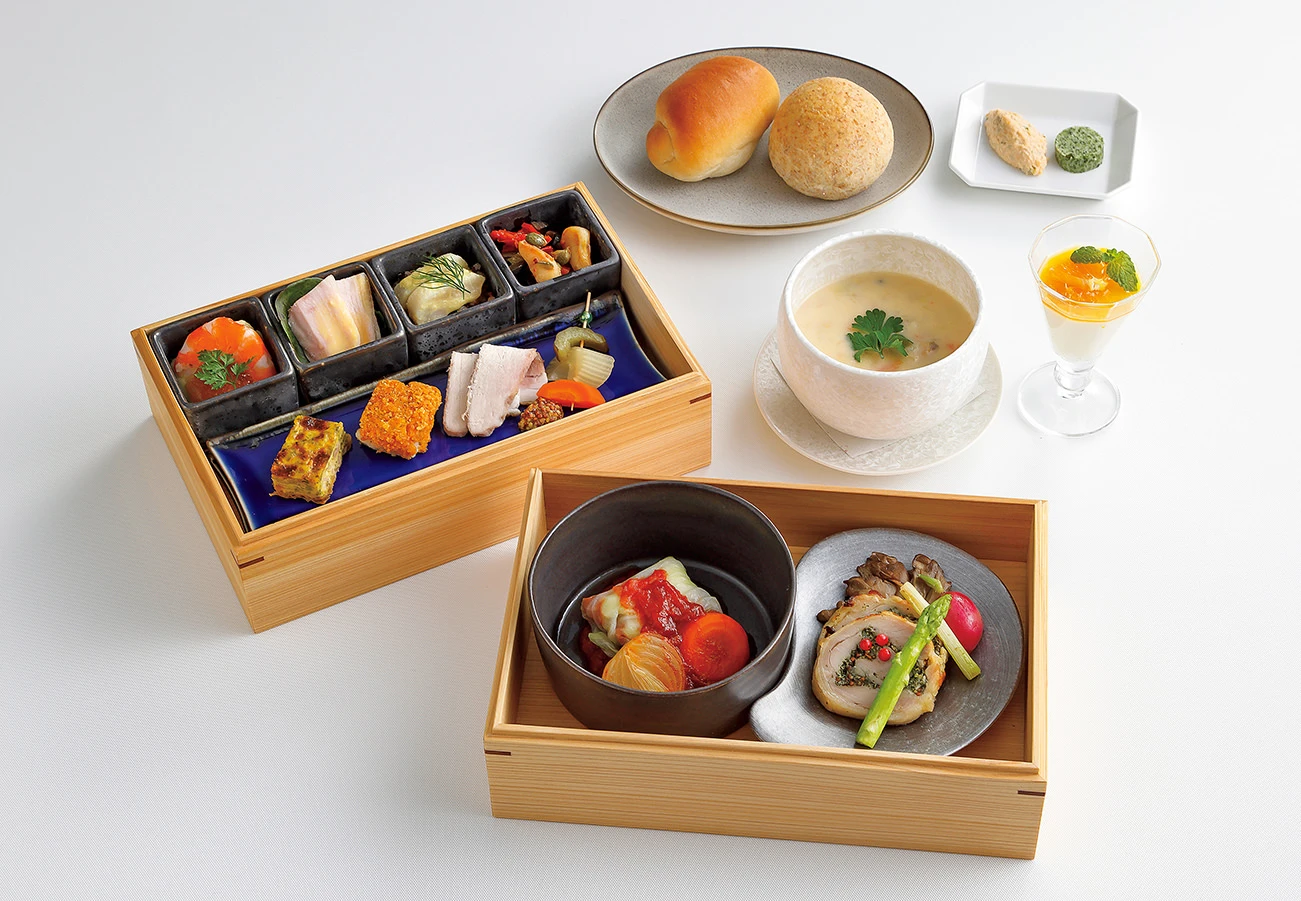 フレンチ膳の料理盛り付け